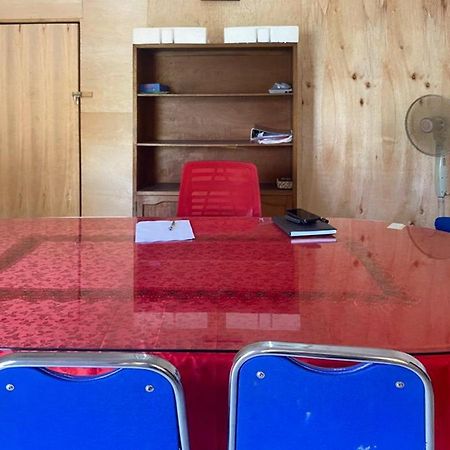 Penginapan Steady Mitra Reddoorz Pematang Siantar Bagian luar foto