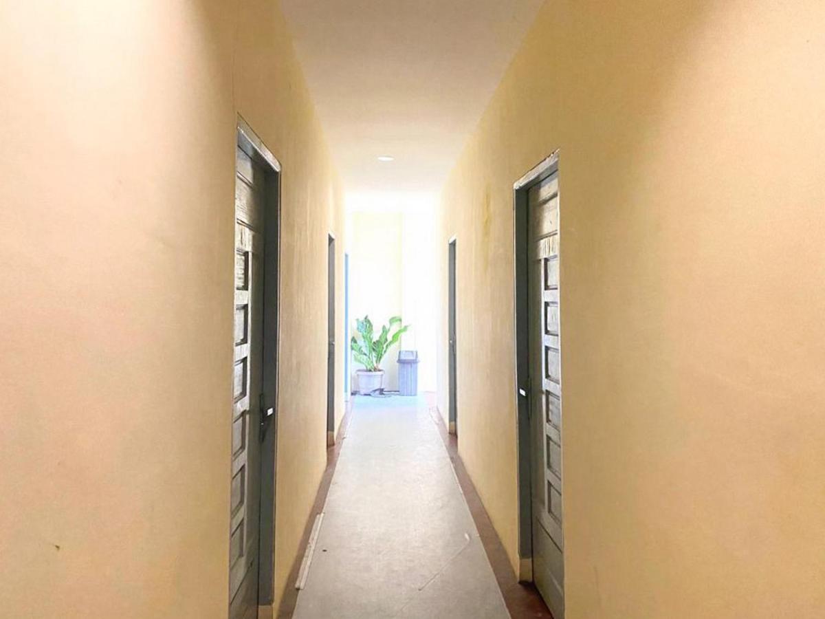 Penginapan Steady Mitra Reddoorz Pematang Siantar Bagian luar foto