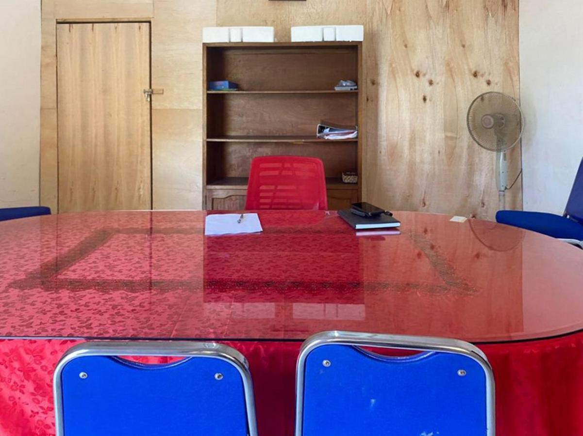 Penginapan Steady Mitra Reddoorz Pematang Siantar Bagian luar foto